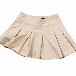 Forever 21 Beige Pleated Mini Skirt โ Size Large y2k preppy coquette
